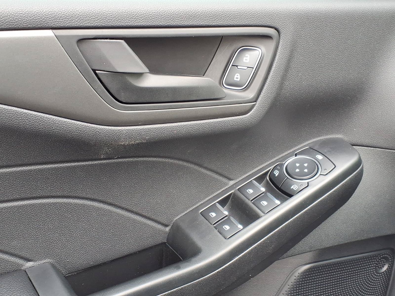 Certified 2025 Ford Escape Active w/ Cold Weather Package AWD/4WD image 14
