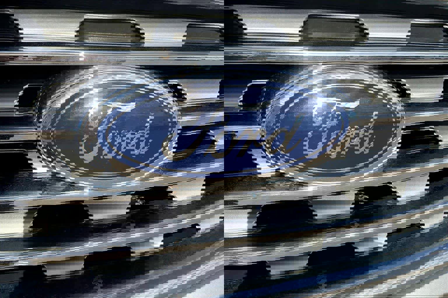 Certified 2024 Ford Edge Titanium image 30