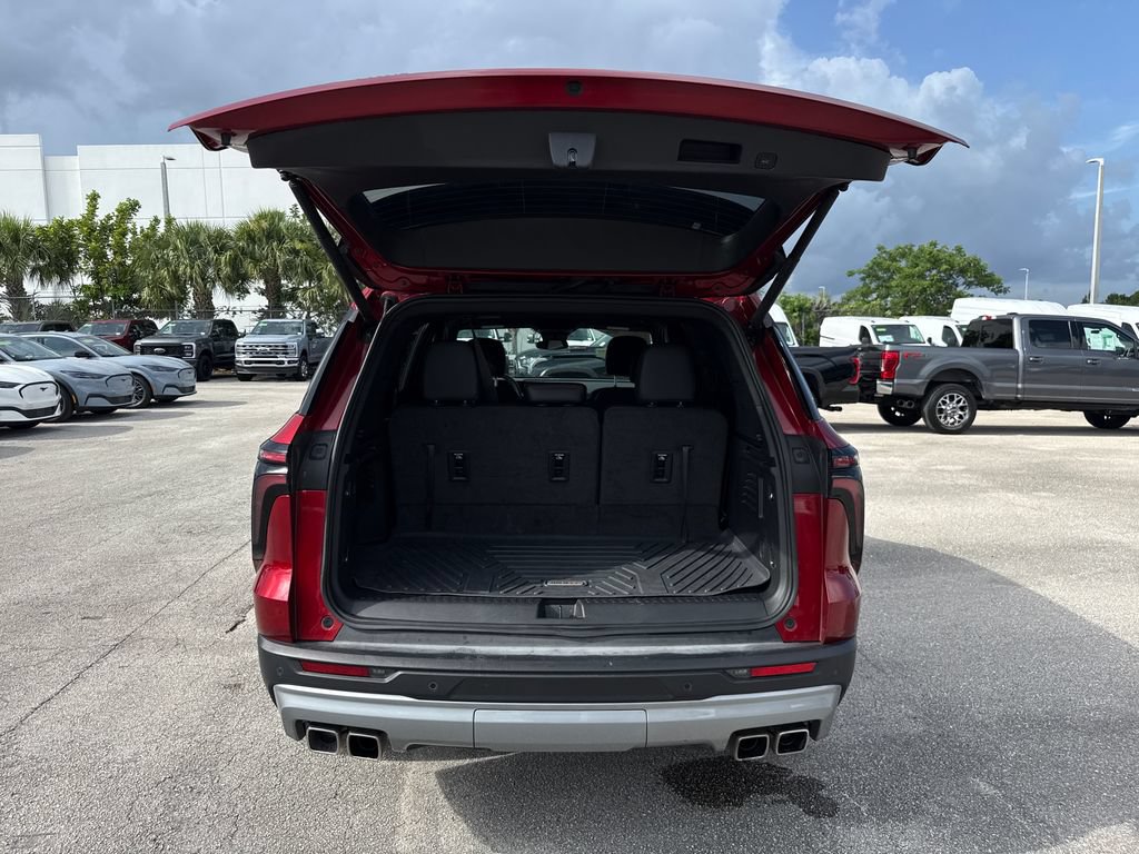 Used 2024 Chevrolet Traverse Z71 AWD/4WD image 29