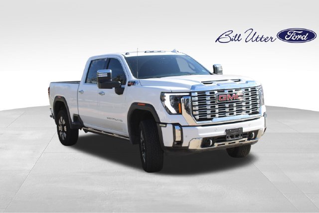 Used 2025 GMC Sierra 2500 Denali w/ Denali Reserve Package AWD/4WD image 3