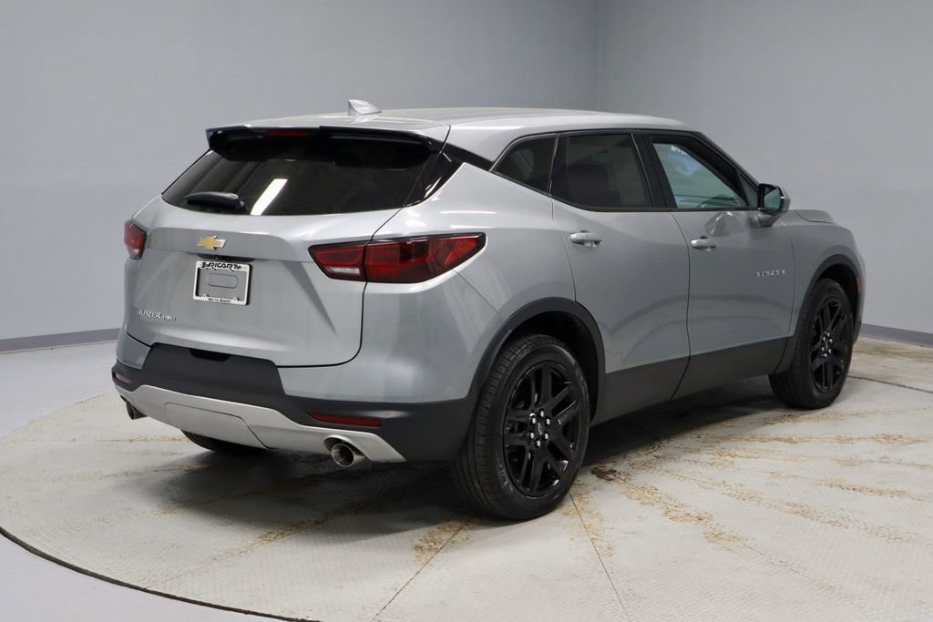 Used 2023 Chevrolet Blazer LT w/ Driver Confidence Package AWD/4WD image 11