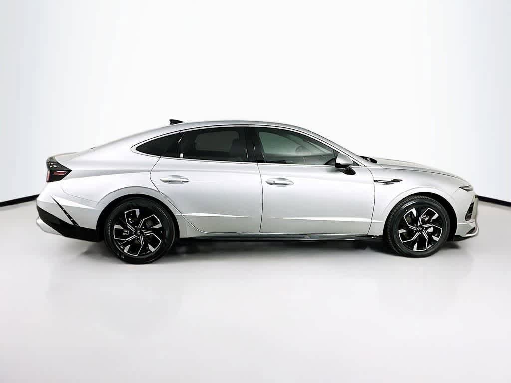 Used 2025 Hyundai Sonata SEL FWD image 24