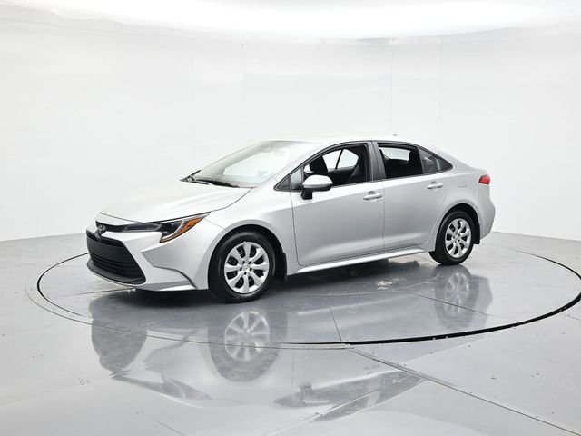 Used 2024 Toyota Corolla LE FWD image 5