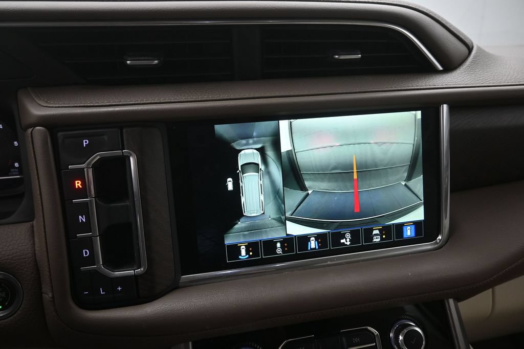 Used 2022 GMC Yukon XL Denali AWD/4WD image 4