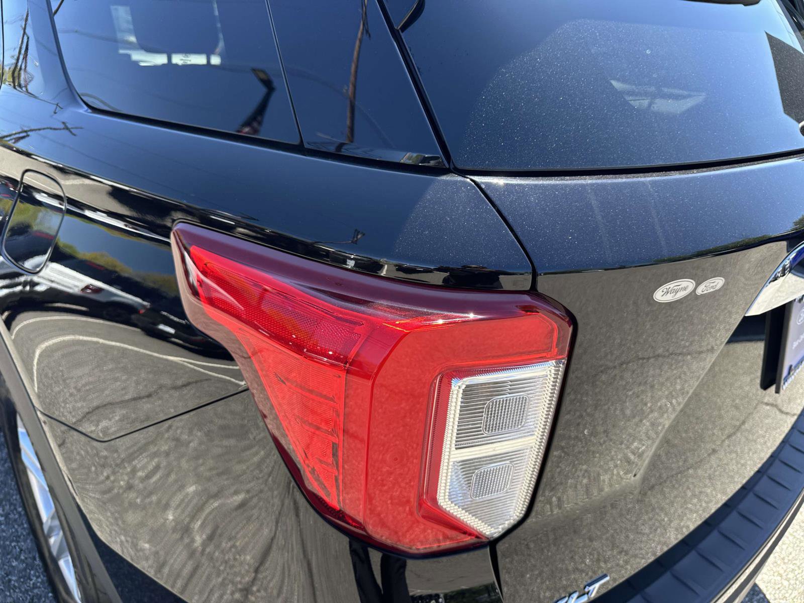 Certified 2022 Ford Explorer XLT w/ Equipment Group 202A AWD/4WD image 10