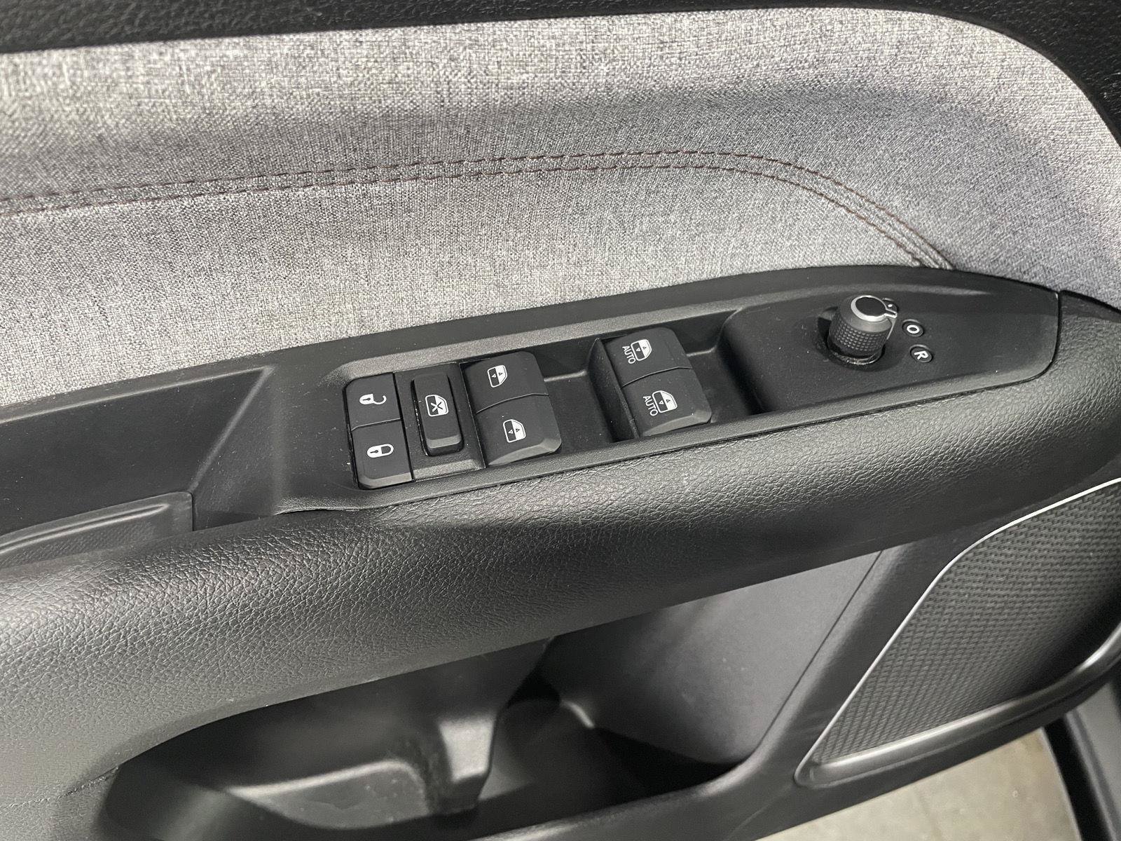 Used 2022 Jeep Compass Latitude AWD/4WD image 18