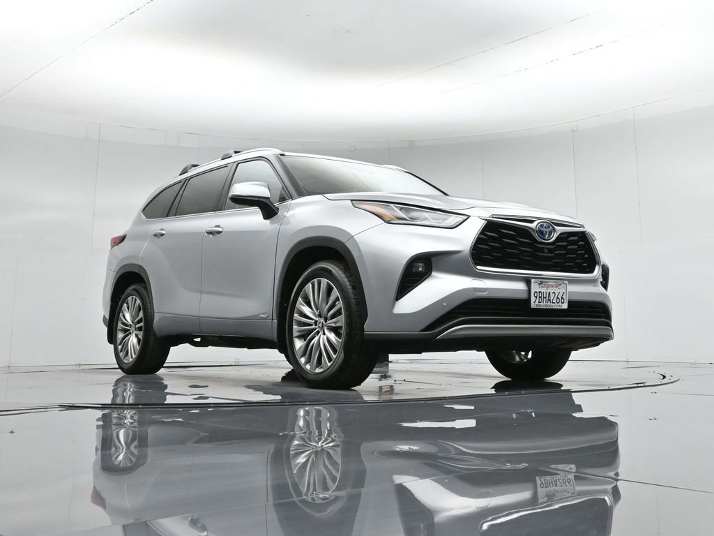Used 2022 Toyota Highlander Platinum image 5
