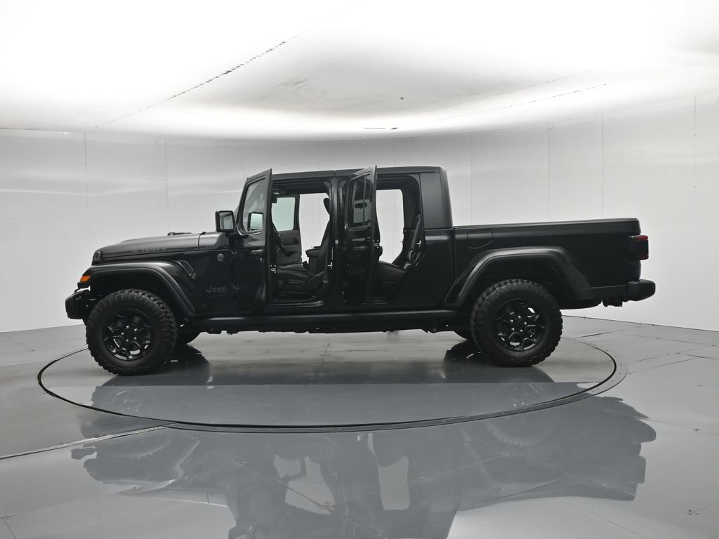 Used 2023 Jeep Gladiator Sport AWD/4WD image 35