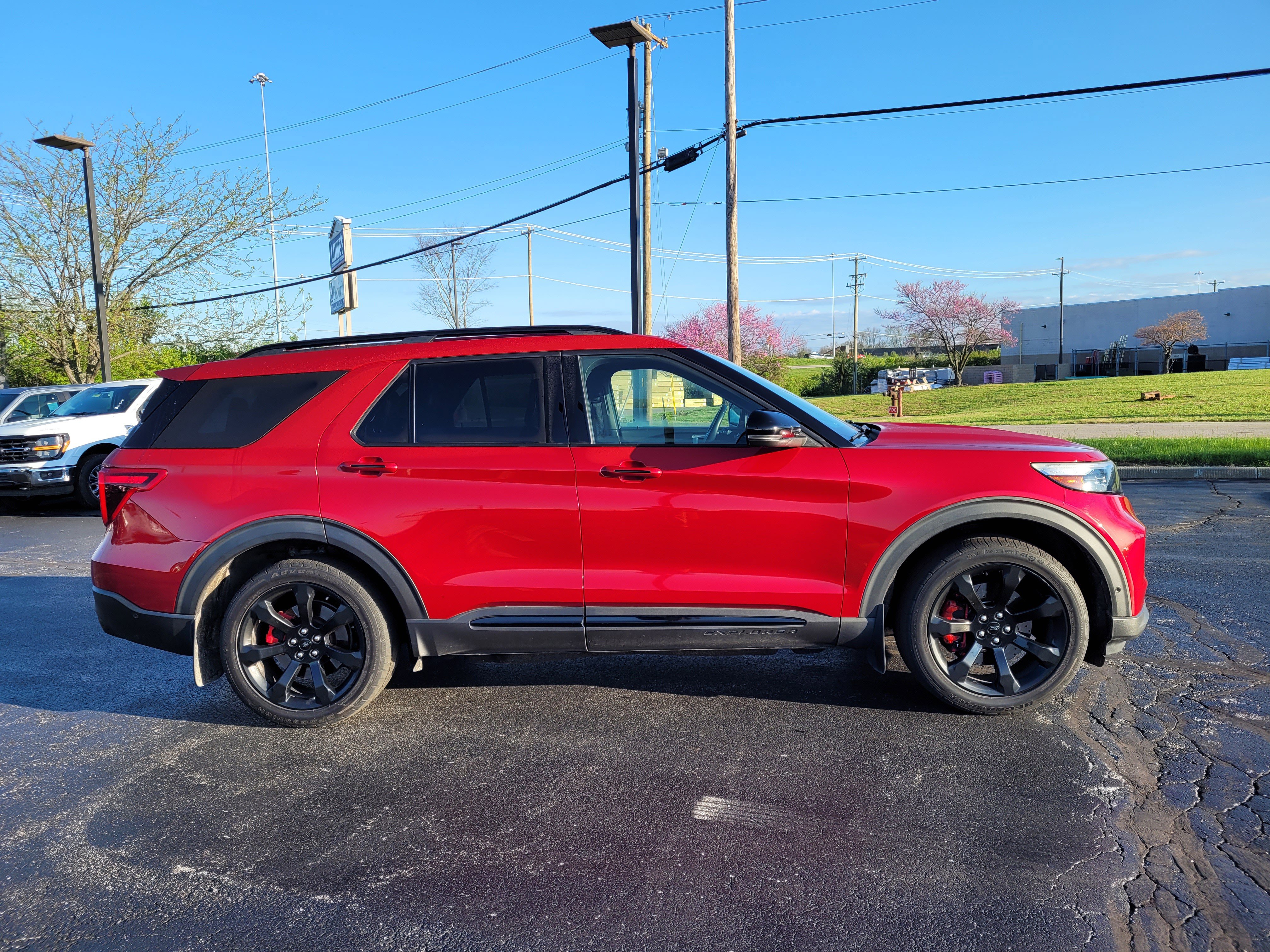 Certified 2020 Ford Explorer ST w/ ST Street Pack image 2