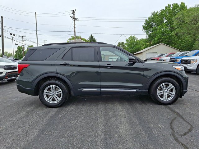Certified 2023 Ford Explorer XLT w/ Equipment Group 202A AWD/4WD image 8