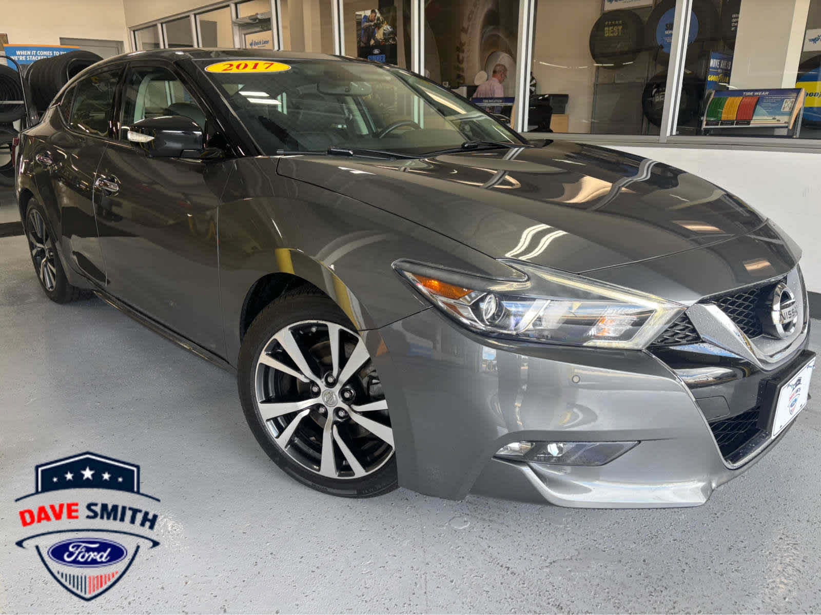 Used 2017 Nissan Maxima Platinum FWD image 2