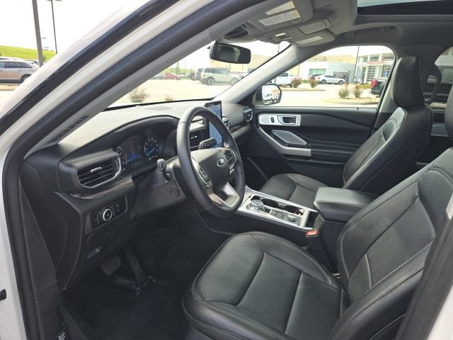 Certified 2023 Ford Explorer Limited w/ Limited Technology Package AWD/4WD image 10