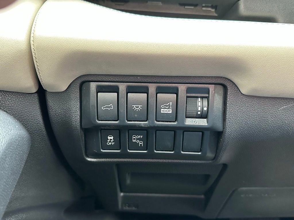 Used 2021 Subaru Ascent Limited w/ Technology Package image 32