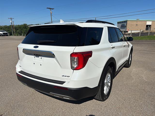 Certified 2023 Ford Explorer XLT w/ Equipment Group 202A AWD/4WD image 4
