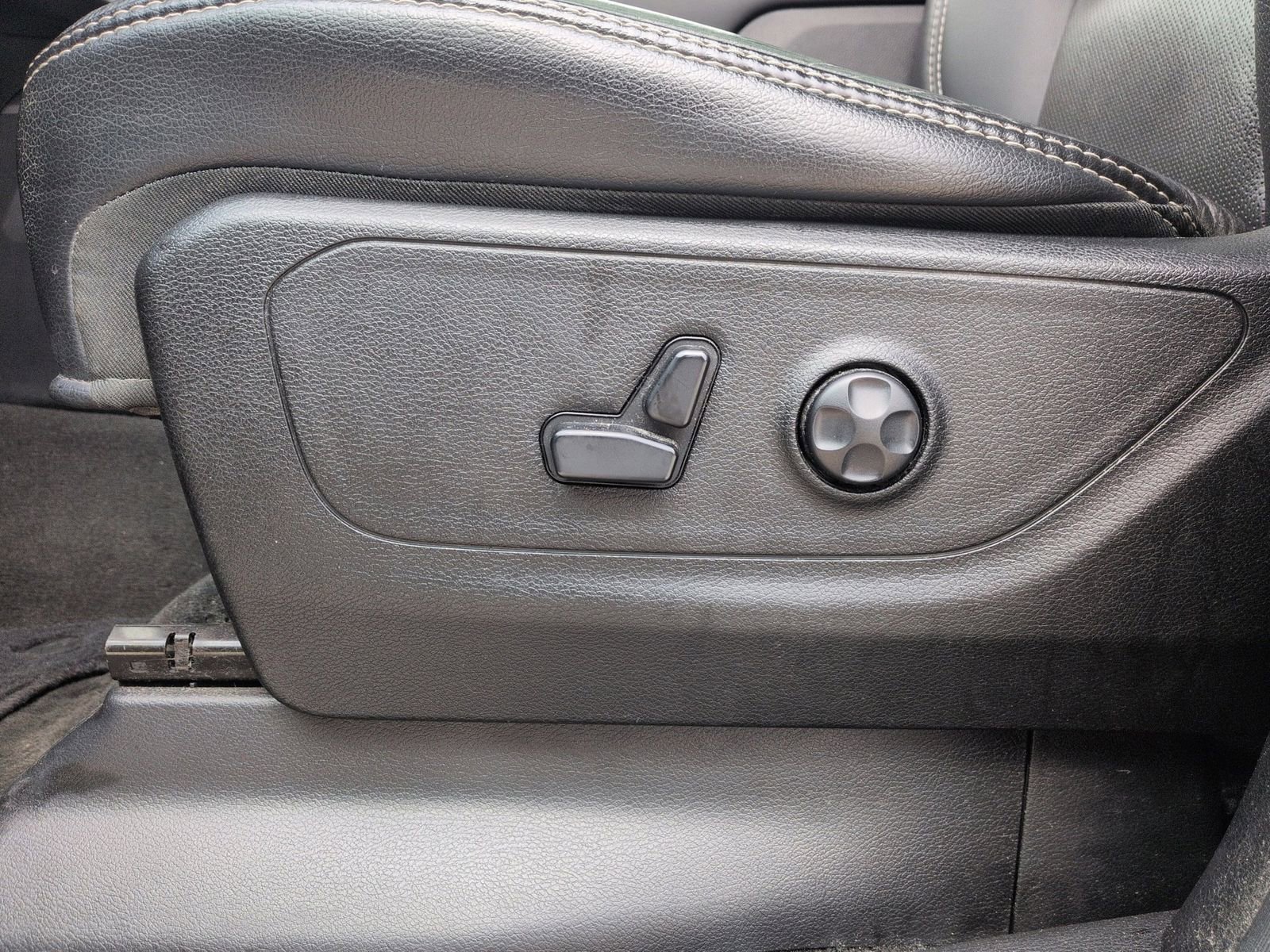 Used 2020 RAM 1500 Sport w/ Level 2 Equipment Goup w/2_L AWD/4WD image 18