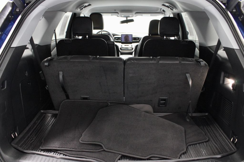 Certified 2023 Ford Explorer XLT w/ Equipment Group 202A AWD/4WD image 15