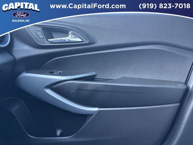 Used 2025 Chevrolet Trax LS image 27