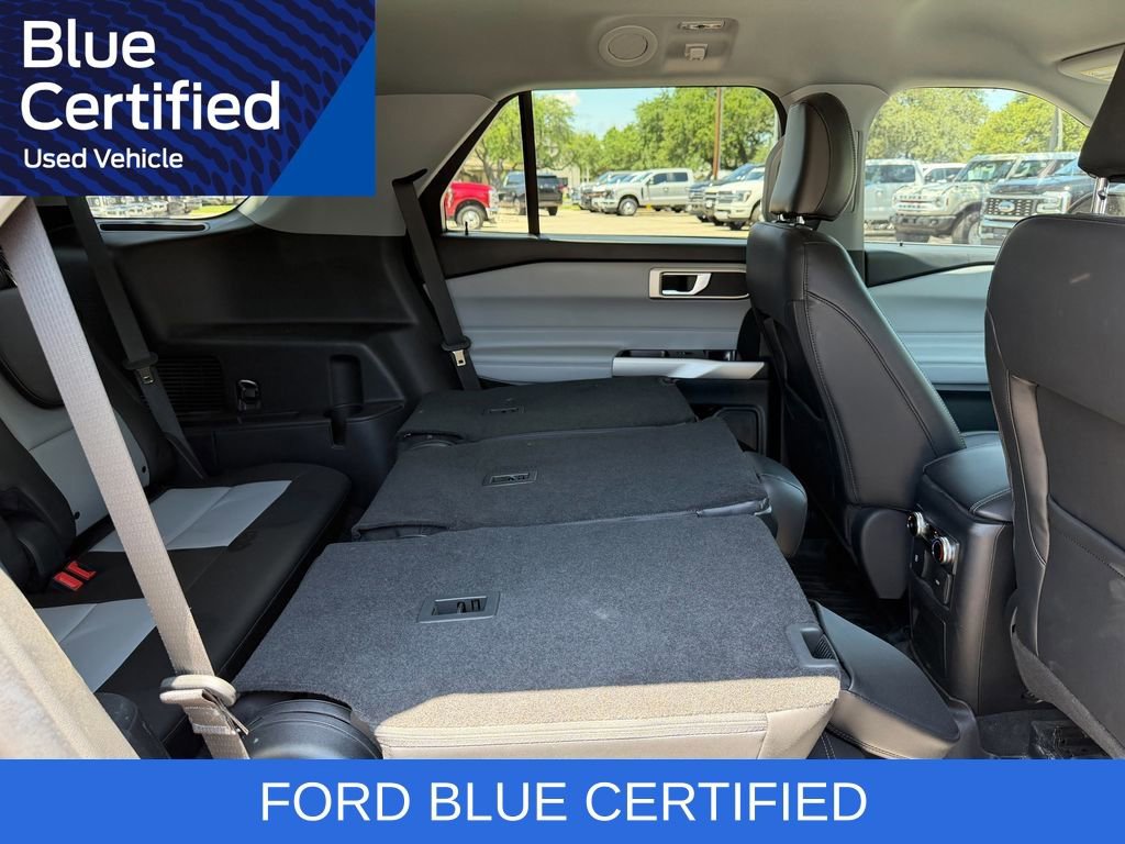 Certified 2023 Ford Explorer XLT w/ Equipment Group 202A RWD image 18