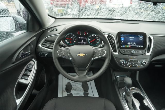 Used 2025 Chevrolet Malibu LT FWD image 21