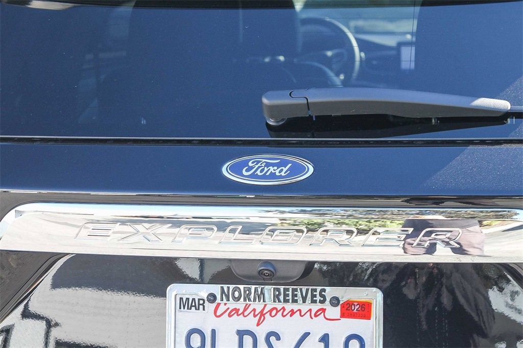 Certified 2023 Ford Explorer XLT w/ Equipment Group 202A image 13