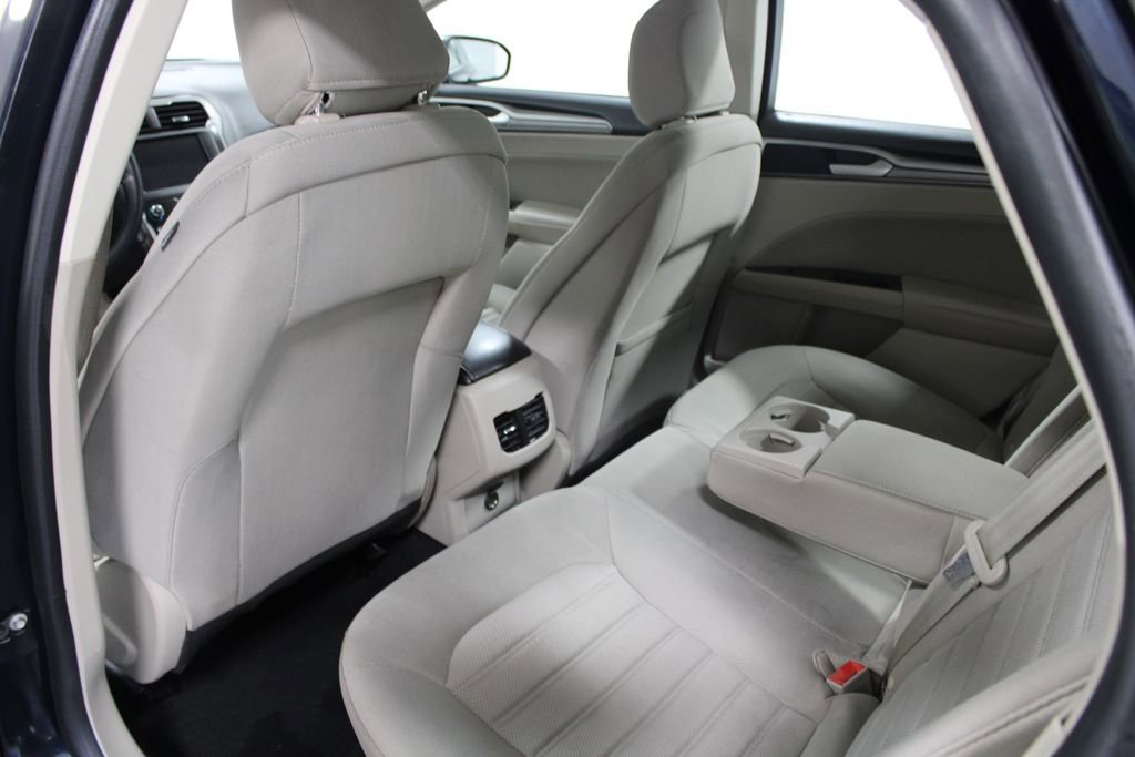 Certified 2020 Ford Fusion SE FWD image 24