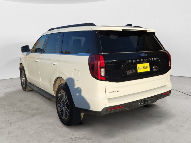 Certified 2025 Ford Expedition Active AWD/4WD image 7