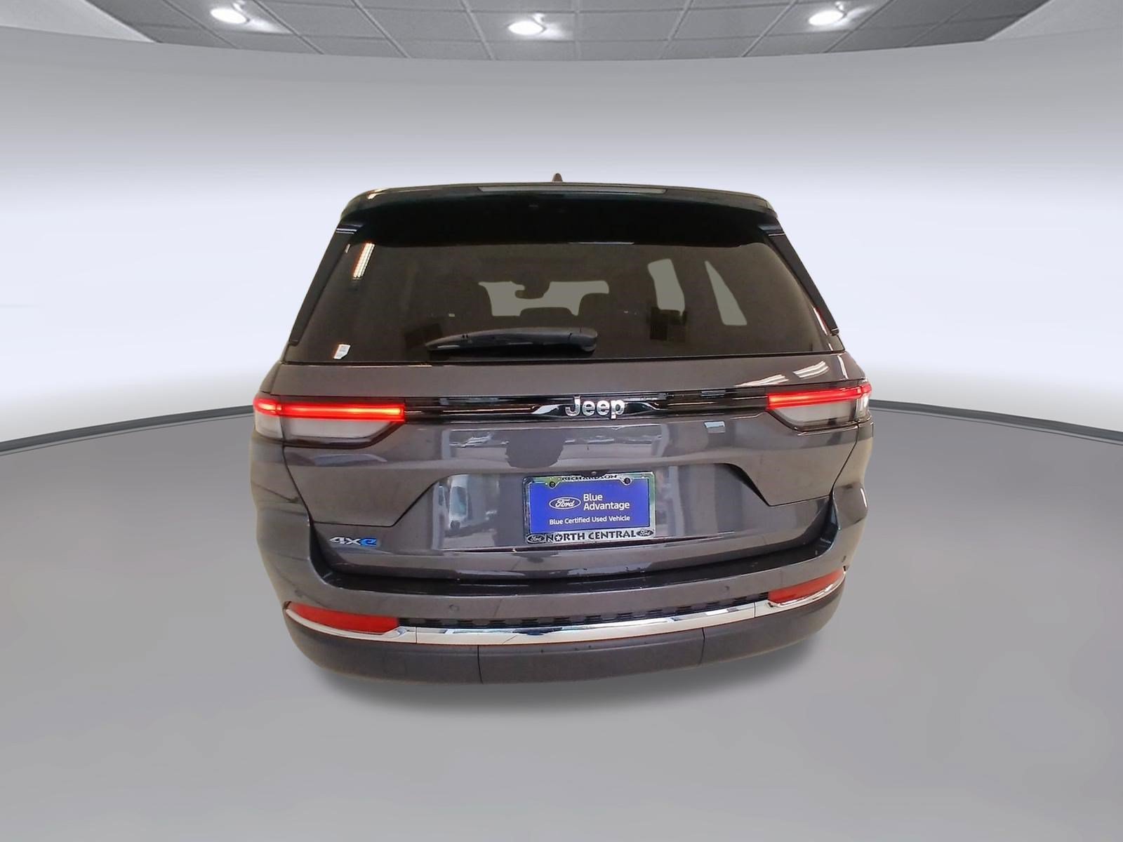 Used 2023 Jeep Grand Cherokee 4WD 4xe image 8