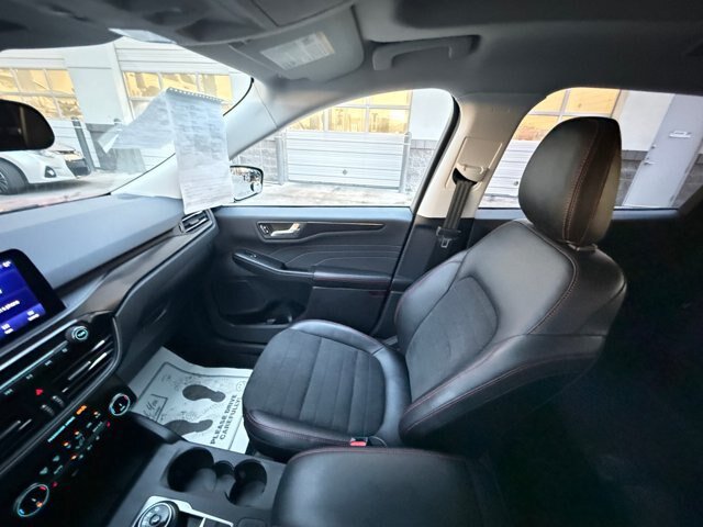 Certified 2020 Ford Escape SE AWD/4WD image 33