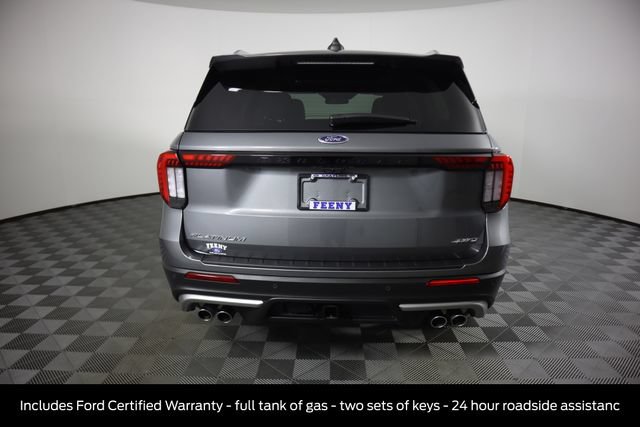 Certified 2025 Ford Explorer Platinum w/ Ultimate Package AWD/4WD image 6