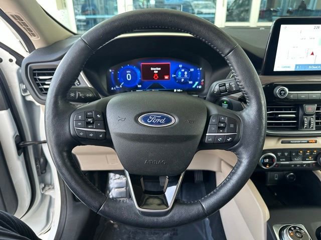 Certified 2020 Ford Escape Titanium w/ Titanium Premium Package 2.0 FWD image 22