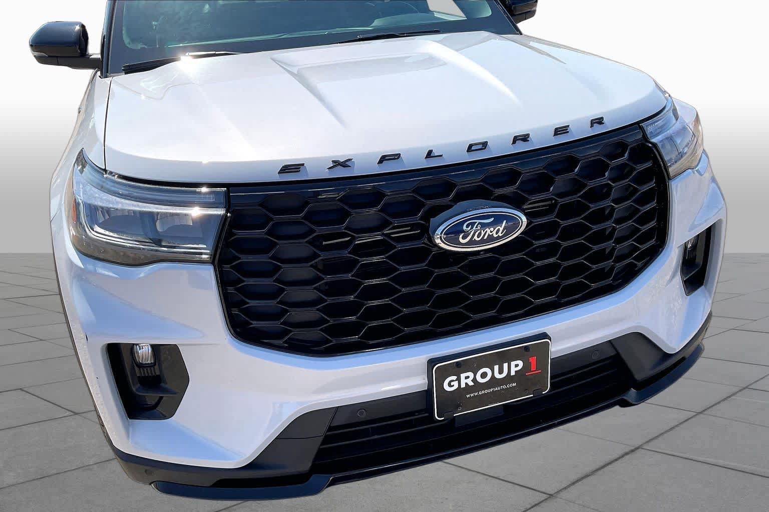 Certified 2026 Ford Explorer ST-Line w/ ST-Line Street Pack RWD image 28