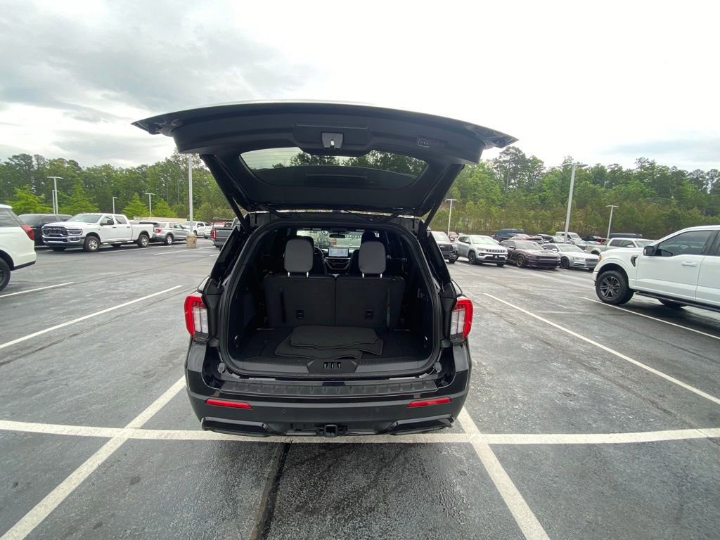 Certified 2025 Ford Explorer ST-Line image 28