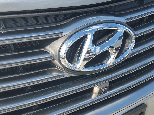 Used 2018 Hyundai Santa Fe SE Ultimate w/ SE Ultimate Tech Package 03 image 7