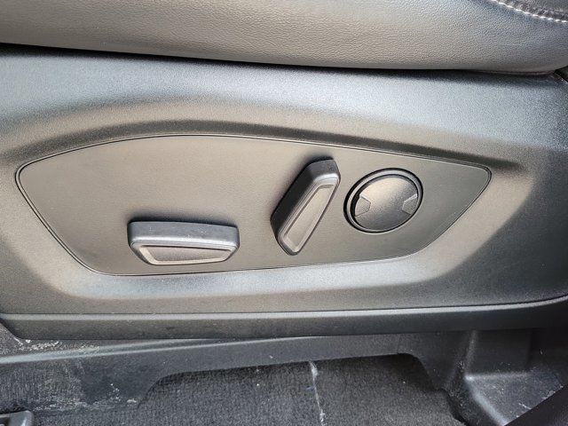 Certified 2022 Ford Explorer XLT w/ Equipment Group 202A image 22