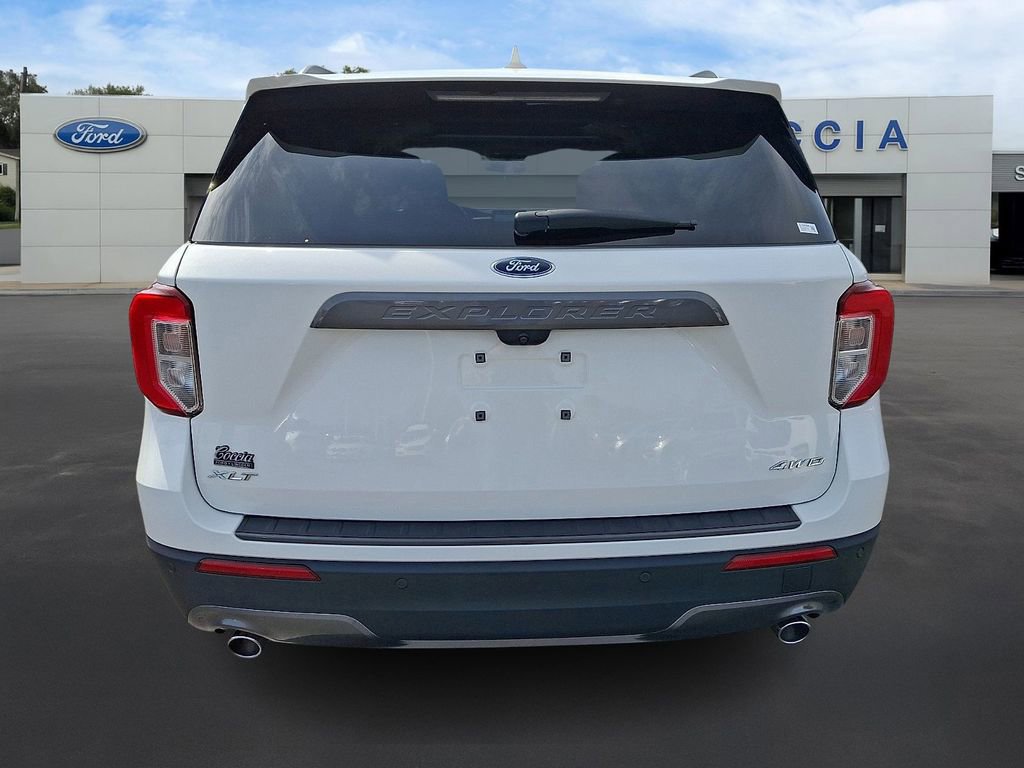 Certified 2023 Ford Explorer XLT w/ Equipment Group 202A image 4