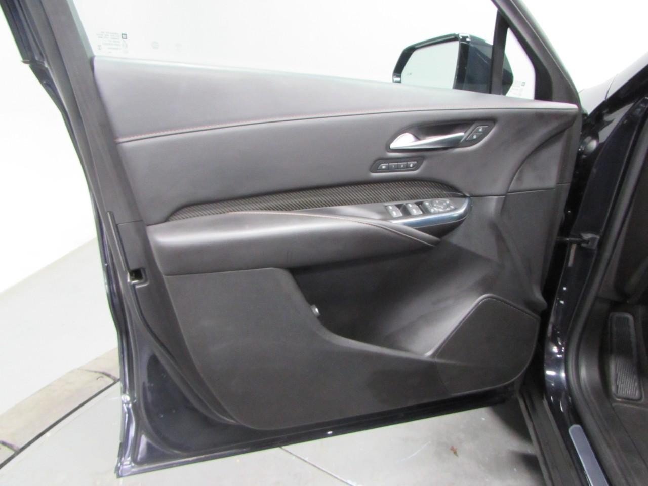 Used 2023 Cadillac XT4 Sport w/ Cold Weather Package AWD/4WD image 12