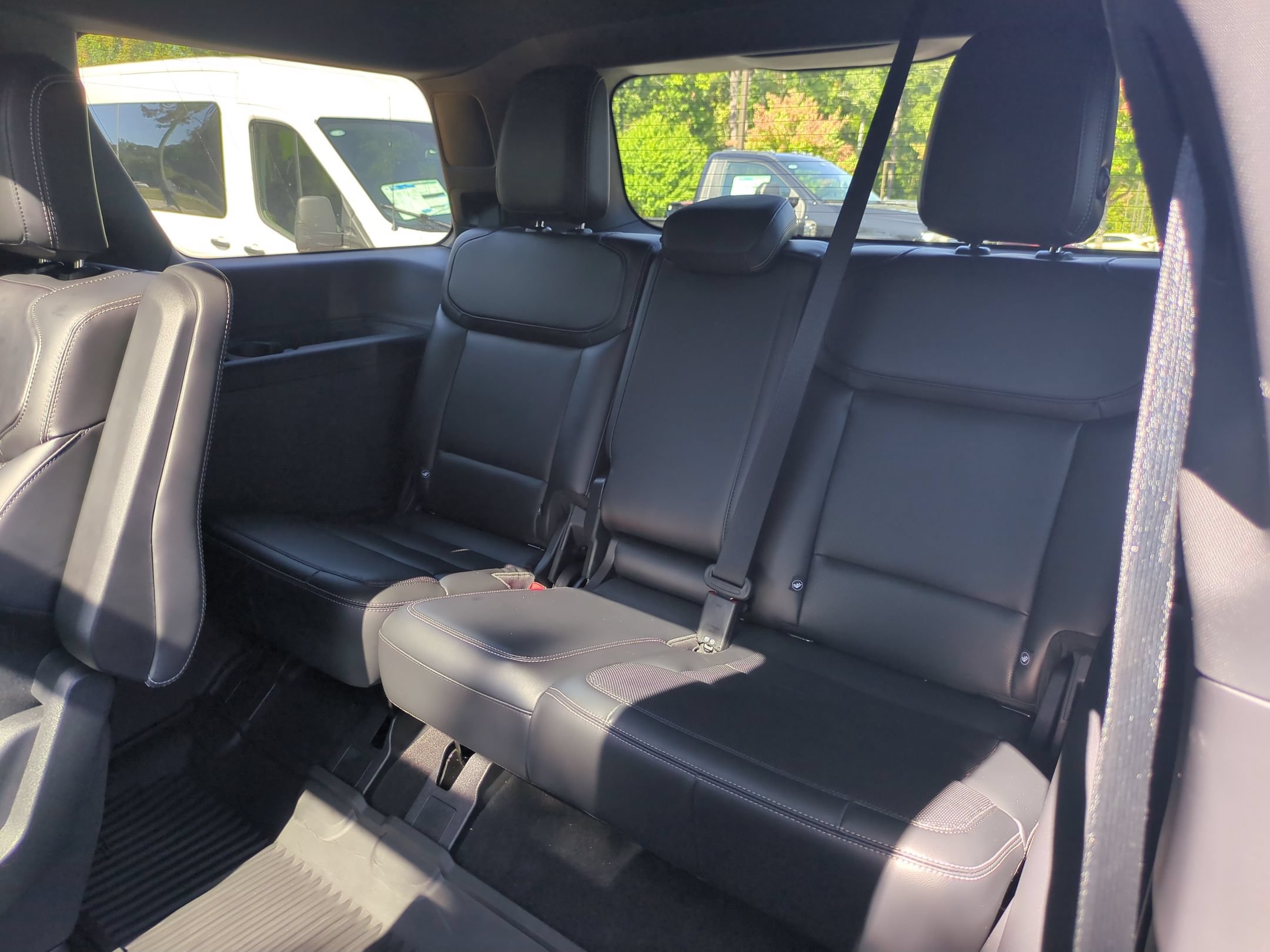 Certified 2025 Ford Expedition Platinum w/ Stealth Appearance Package AWD/4WD image 29
