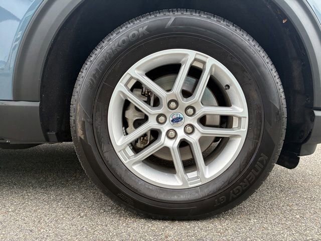 Certified 2025 Ford Explorer Active image 9