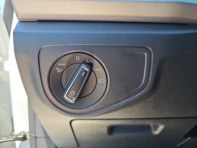 Used 2023 Volkswagen Atlas SE w/ Panoramic Sunroof Package FWD image 33