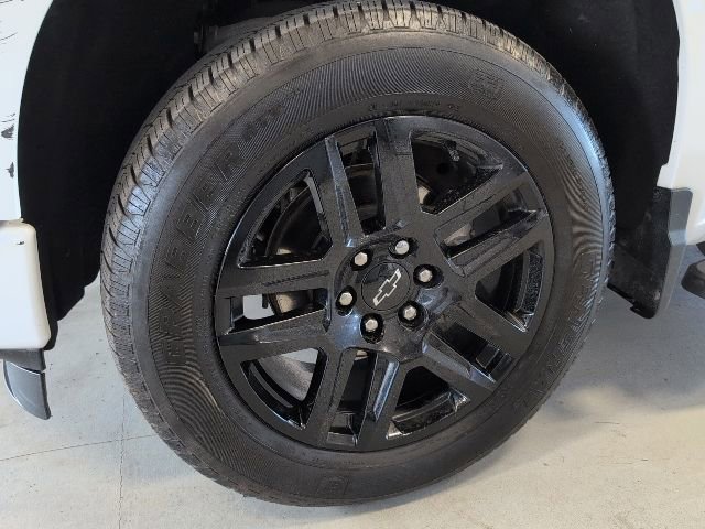 Certified 2023 Chevrolet Silverado 1500 Custom w/ LPO, Dark Essentials Package AWD/4WD image 7
