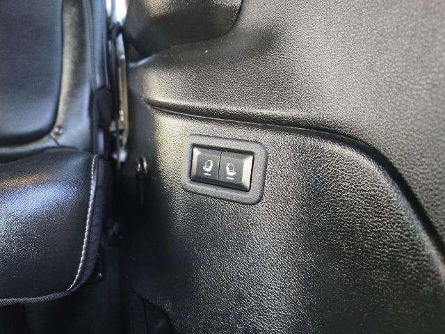 Used 2023 Jeep Wagoneer L Series III w/ Preferred Equipment Group image 22