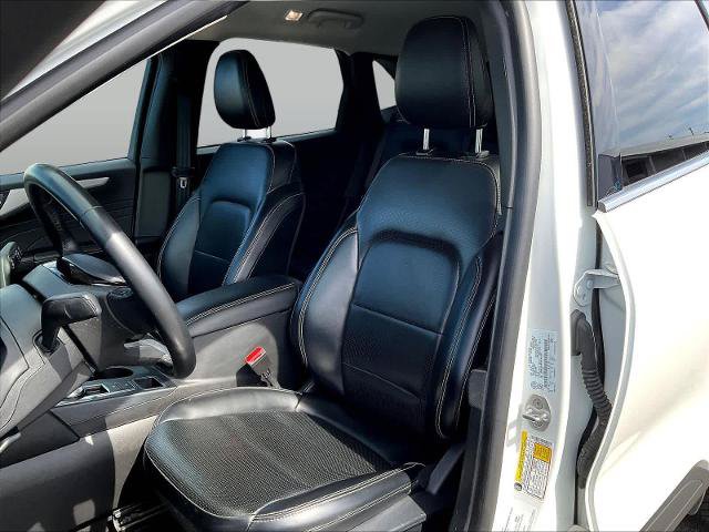 Certified 2024 Ford Escape Platinum AWD/4WD image 23