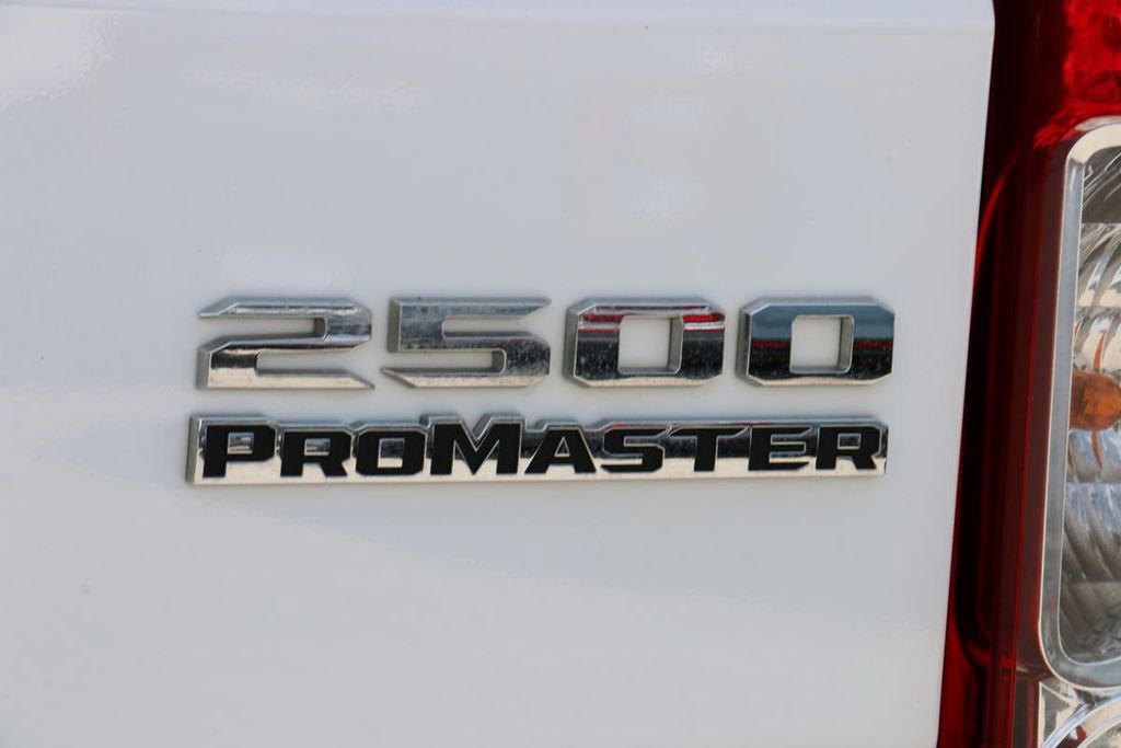 Used 2024 RAM ProMaster 2500 w/ Convenience Group FWD image 7