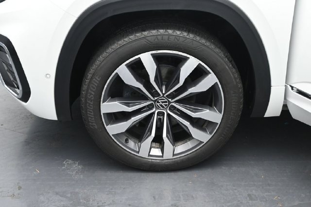Used 2023 Volkswagen Atlas SEL Premium AWD/4WD image 35