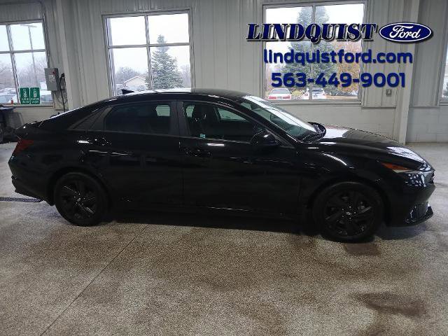 Used 2022 Hyundai Elantra SEL w/ Convenience Package image 6