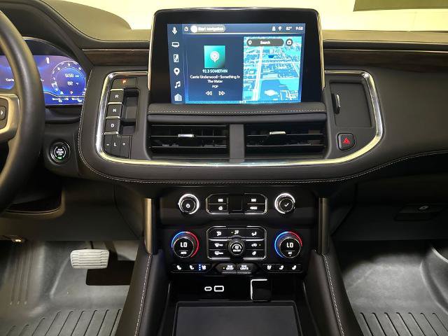 Used 2024 Chevrolet Suburban Premier w/ Advanced Technology Package RWD image 25