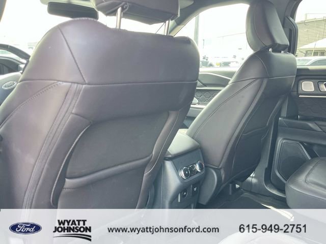 Certified 2025 Ford Explorer Platinum w/ LUX Leather Package image 21