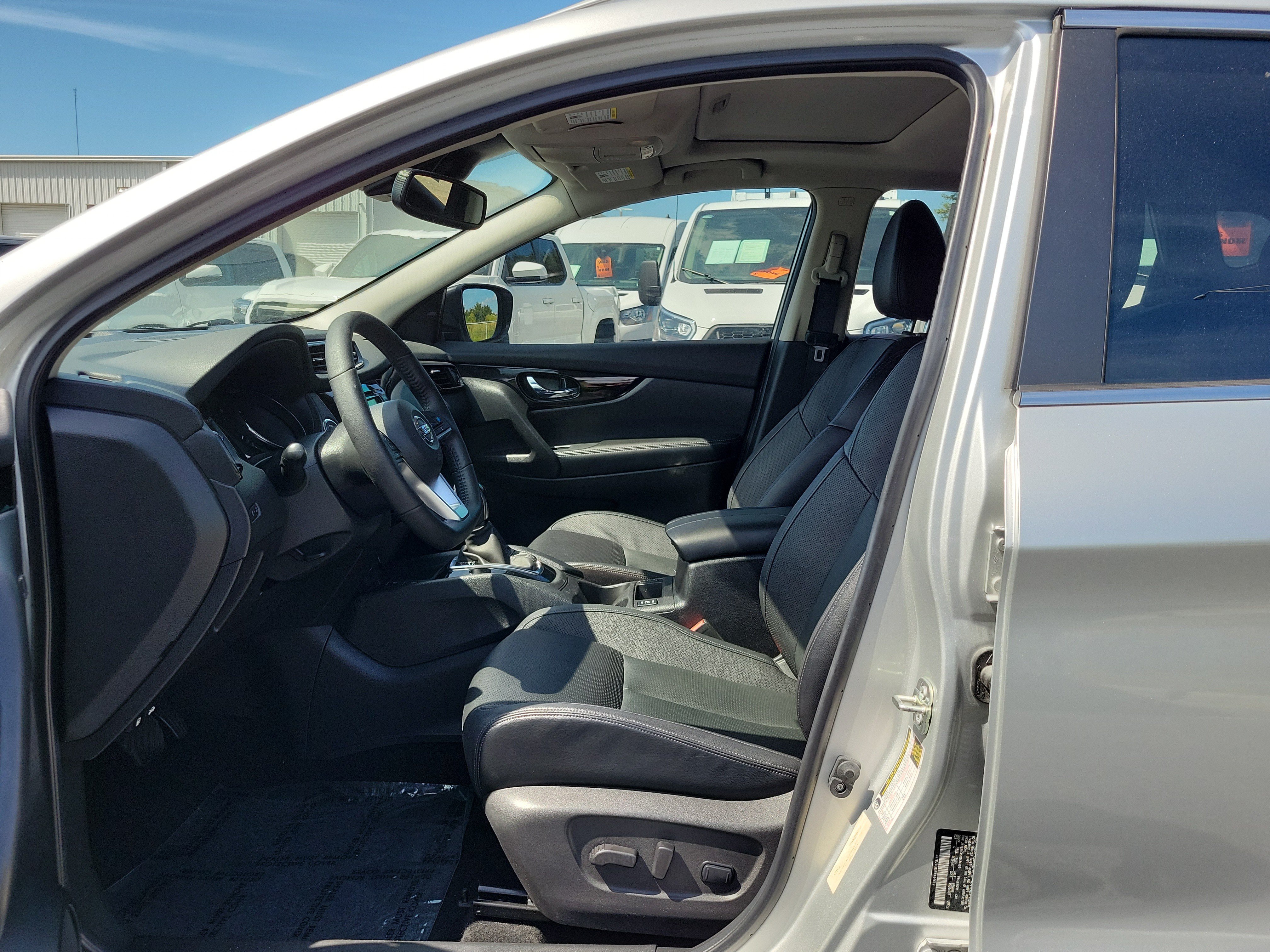 Used 2022 Nissan Rogue Sport SL w/ Premium Package AWD/4WD image 20