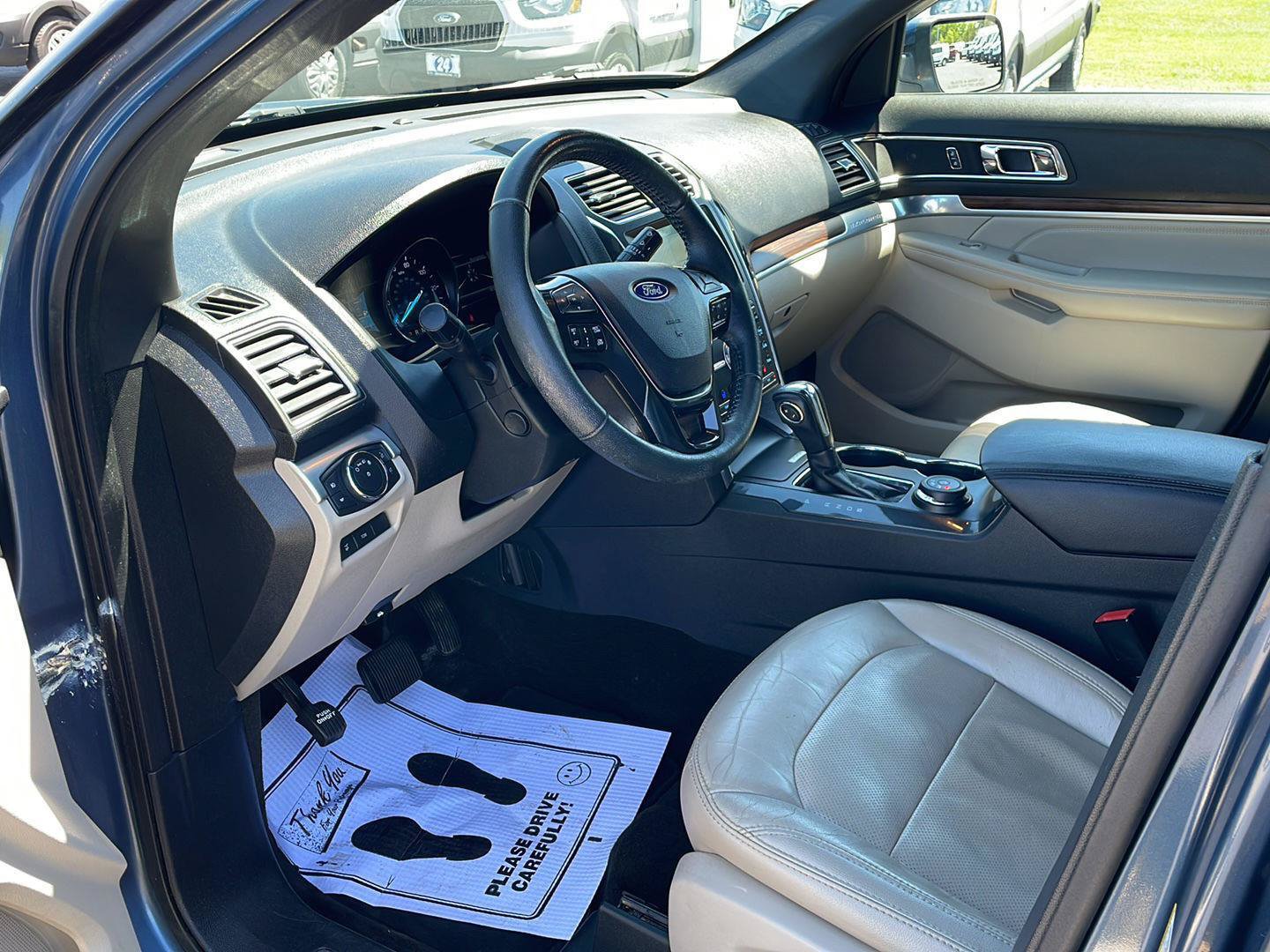 Certified 2018 Ford Explorer Limited w/ Equipment Group 301A AWD/4WD image 9