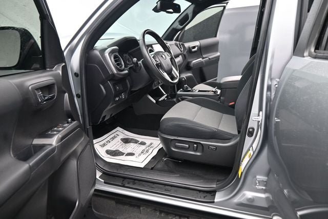Used 2023 Toyota Tacoma TRD Off-Road AWD/4WD image 18